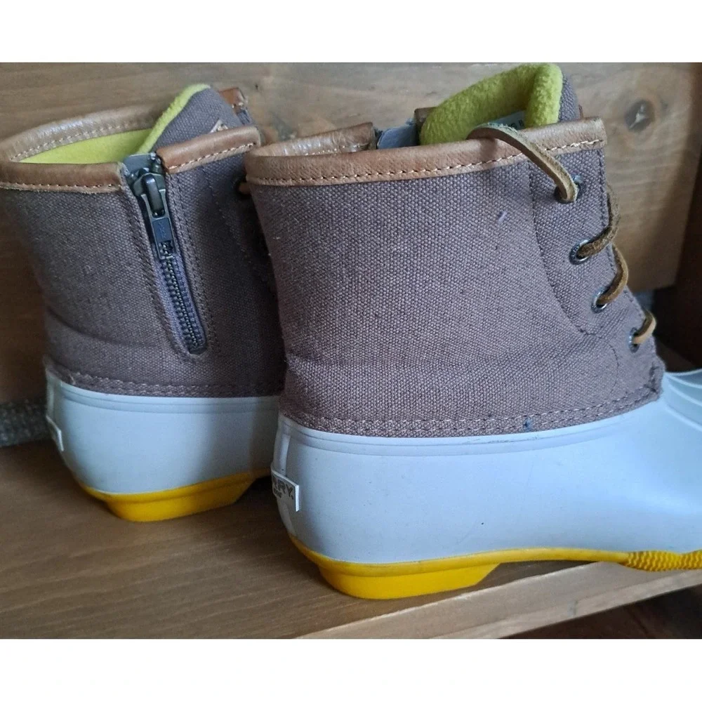 Sperry Women's Saltwater Pop-outside Boots Waterproof Rubber Shell Lace-up 8.0 M